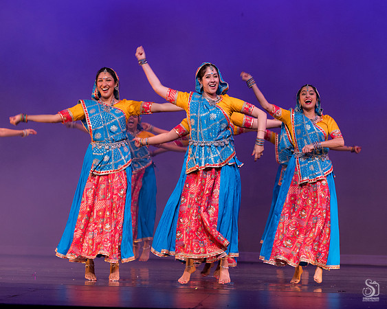 544_SakhiSangam2025_14 Medley_9708