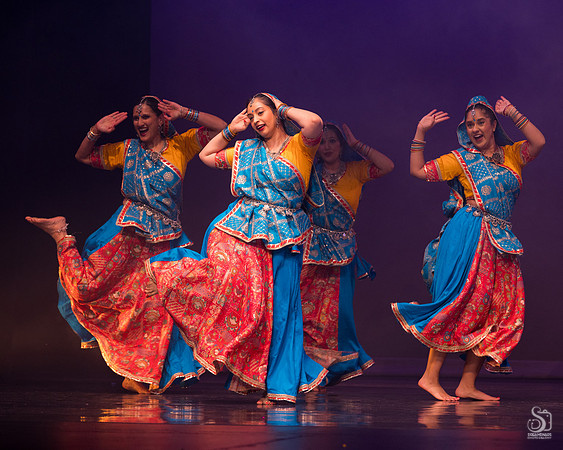 547_SakhiSangam2025_14 Medley_9713