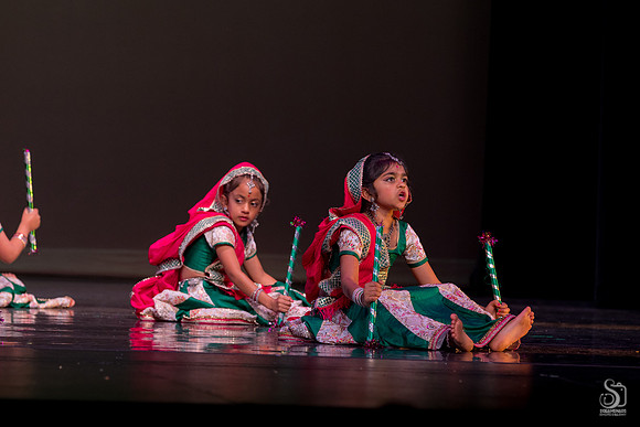 106_SakhiSangam2025_03 Jhumti Radha_8472