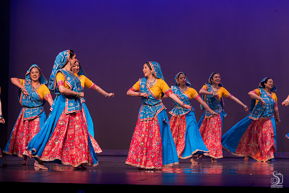 561_SakhiSangam2025_14 Medley_9752